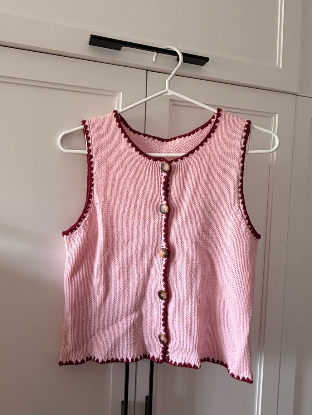 SHEIN Pink Sleeveless Button-Down Knit Top with Maroon Trim - Picture 1 of 2